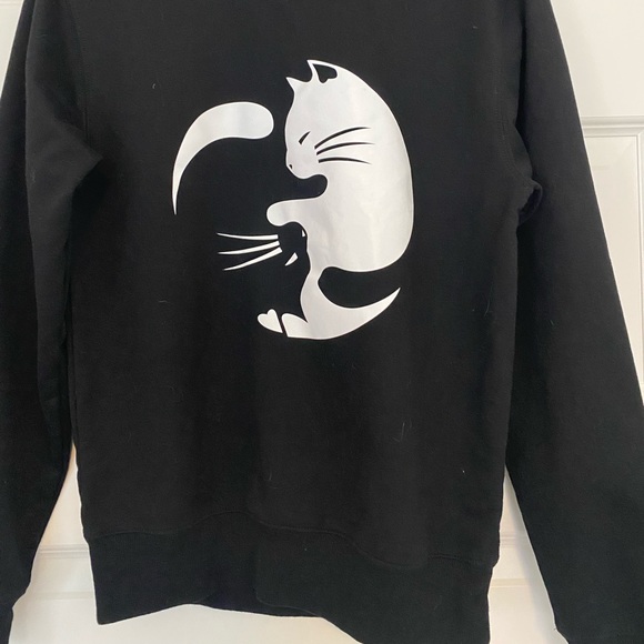 Top - Picture 4 of 6